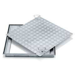 Zarges Schachtabdeckung aus Edelstahl mit Deckplattel 1000 mm x 1000 mm