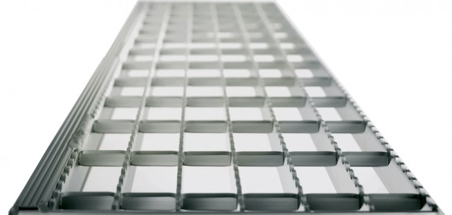 MUNK Stufenbelag Aluminium Gitterrost 1000mm Stufenbreite, 235mm Stufentiefe, Mehrpreis