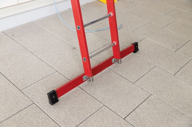 MUNK Kunststoff-Anlegeleiter mit Standardtraverse 14 Sprossen