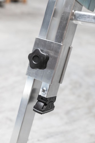 MUNK Aluminium Stehleiter treppengängig mit 4 Holmverlängerungen