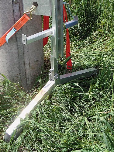 Munk Einholm-Mastleiter mit integriertem Steigschutz Leiterfuß