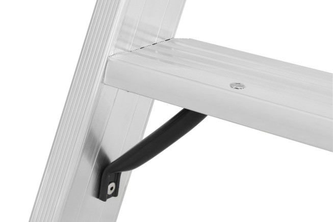 Hymer Stufenstehleiter mit Rollen zweiseitig begehbar
