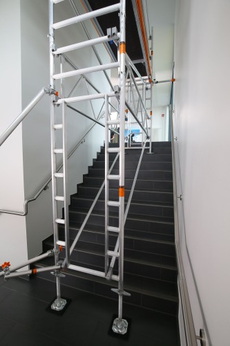 Layher Treppen-Kit für Fahrgerüst Uni Standard P2 mit 2 Durchgängen bis 7,73m AH