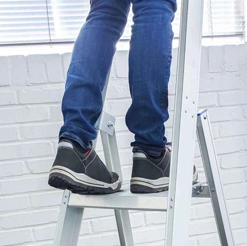 ASC Eurostairs Stufenstehleiter einseitig eloxiert mit Plattform