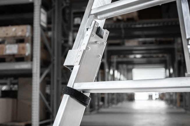Munk Stufen Stehleiter beidseitig begehbar steckbar 2x4 Stufen
